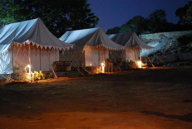 Ratan Villas Jungle Lodge